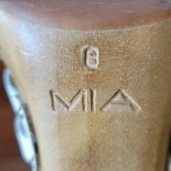 Vintage Mia White Leather and Wood Slip on Heels Shoes Sandals Sz 8 Strappy 90's - Picture 6 of 6